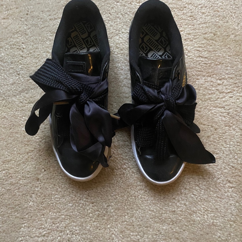 Tennis Shoes